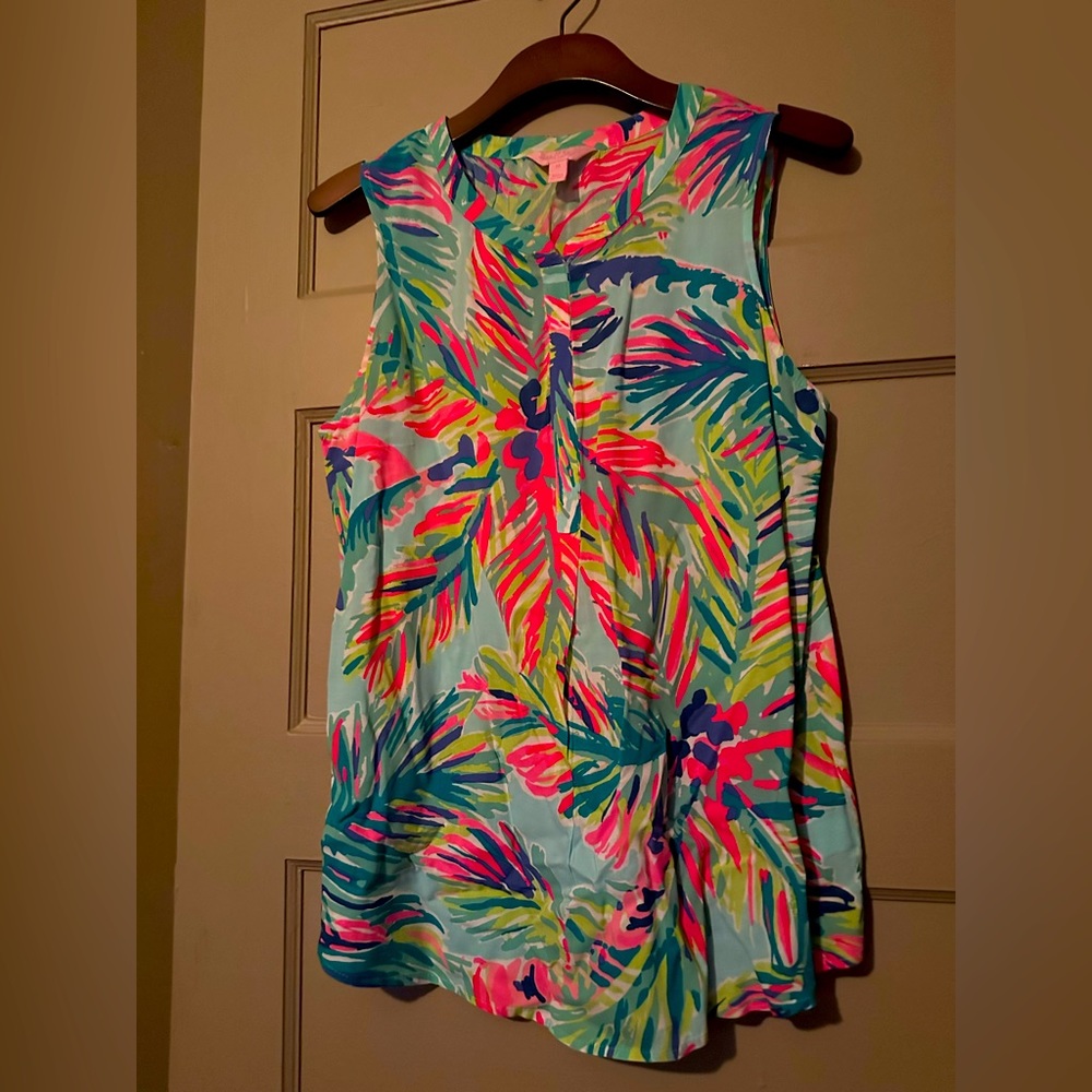 Beautiful Lilly Pulitzer blouse
